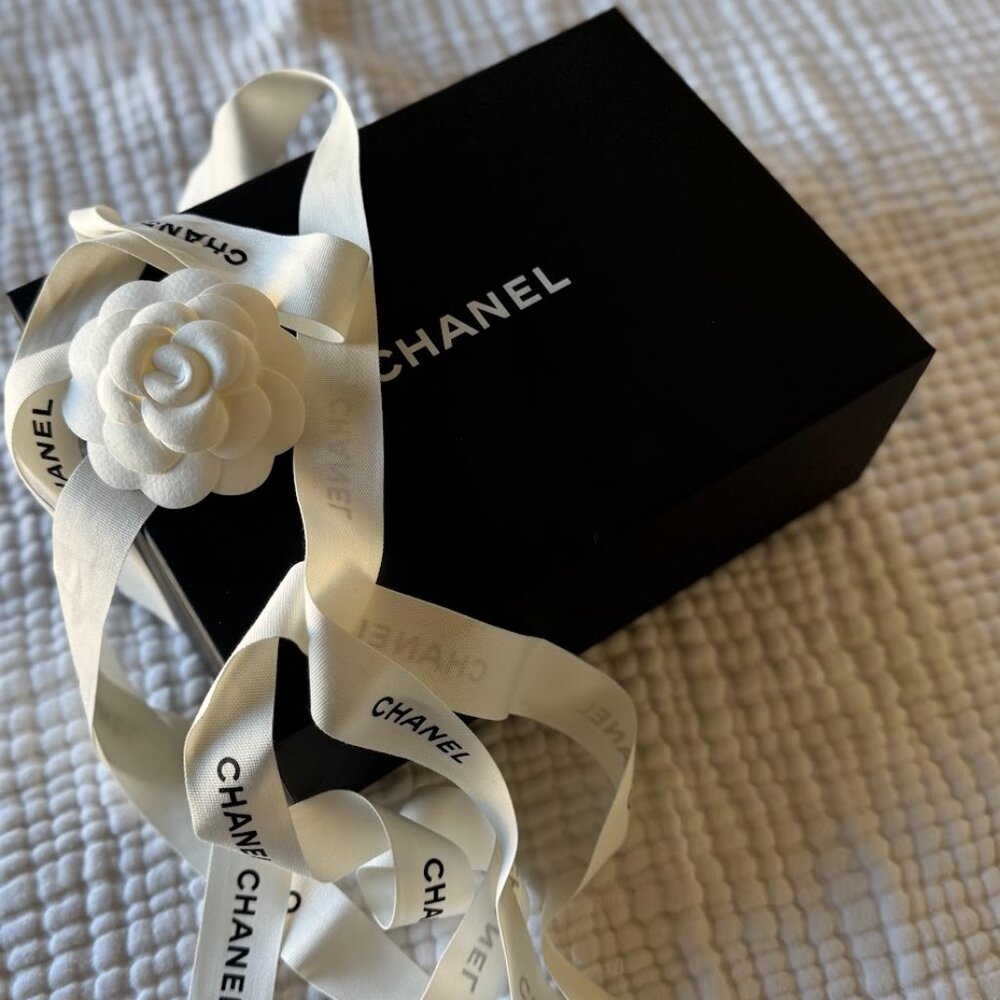 Authentic Chanel Gift Box Empty Flower Ribbon Organizing Storage 5.5 x 8 x 3